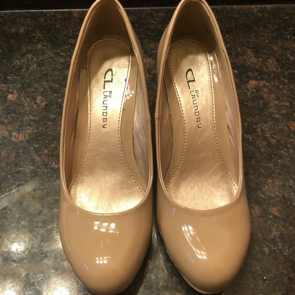 CL by Laundry Wedge Dress Shoes